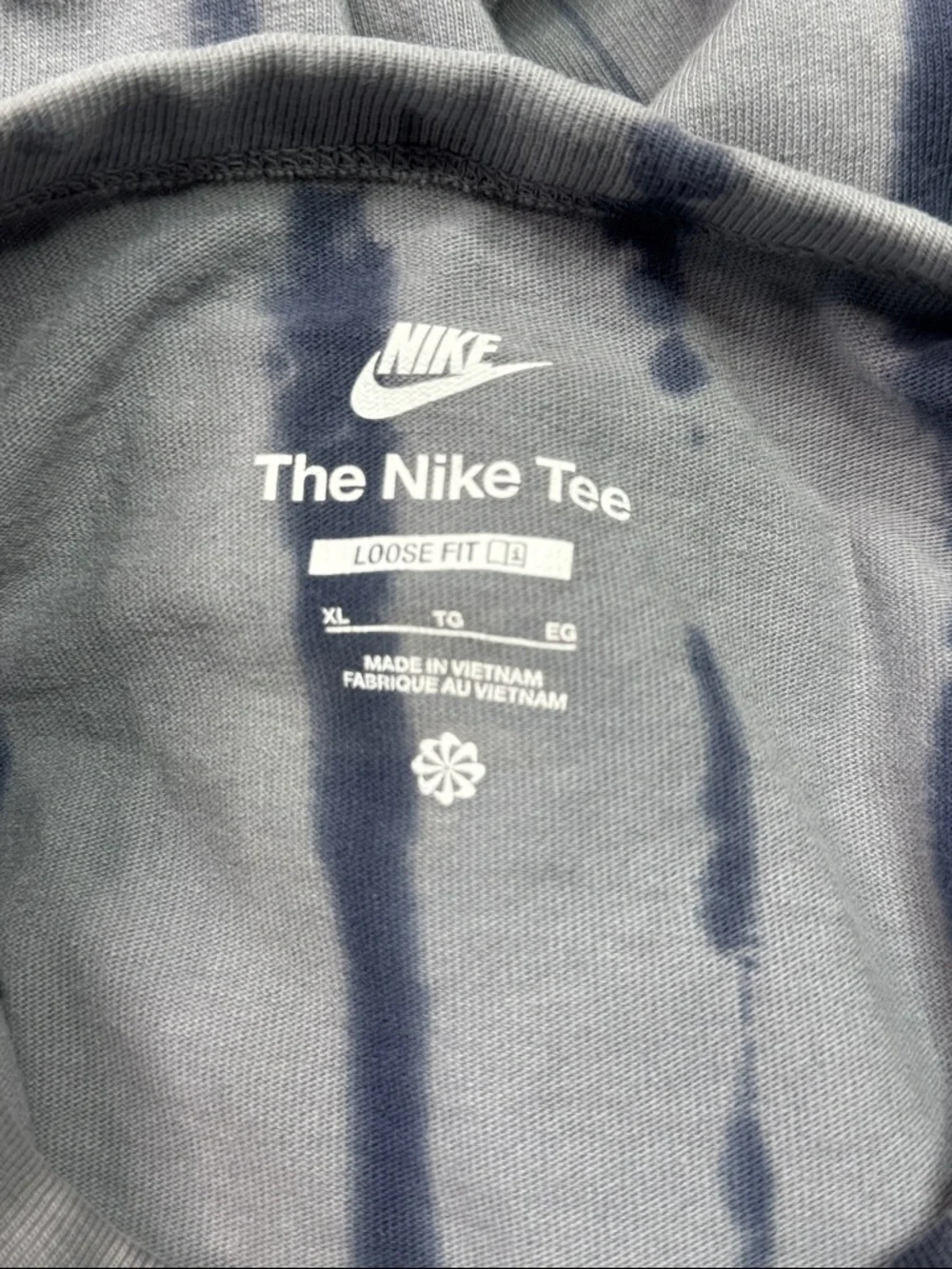 Nike Premium Essentials Loose Fit Gray Tie Dye Tshirt Size Large
